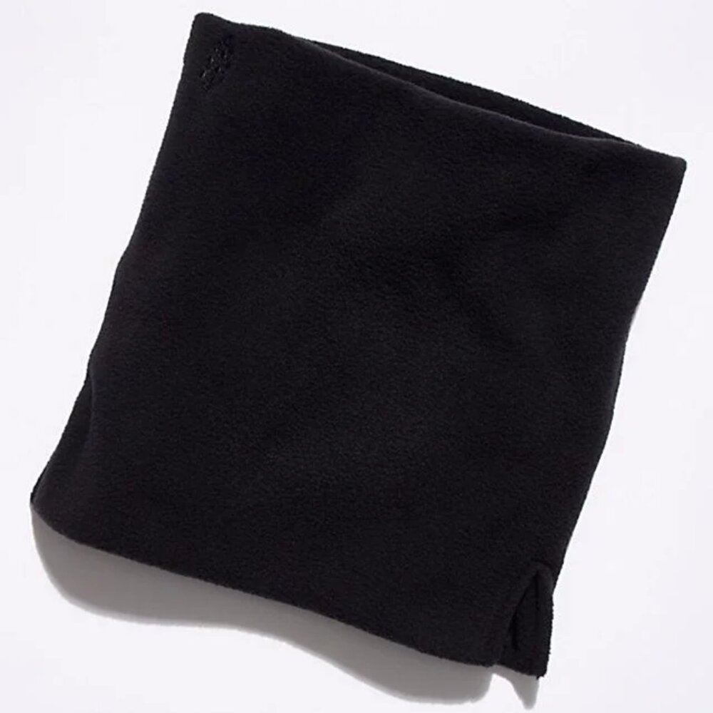NWOT Free People Close to You Tube Scarf Fleece Neck Warmer